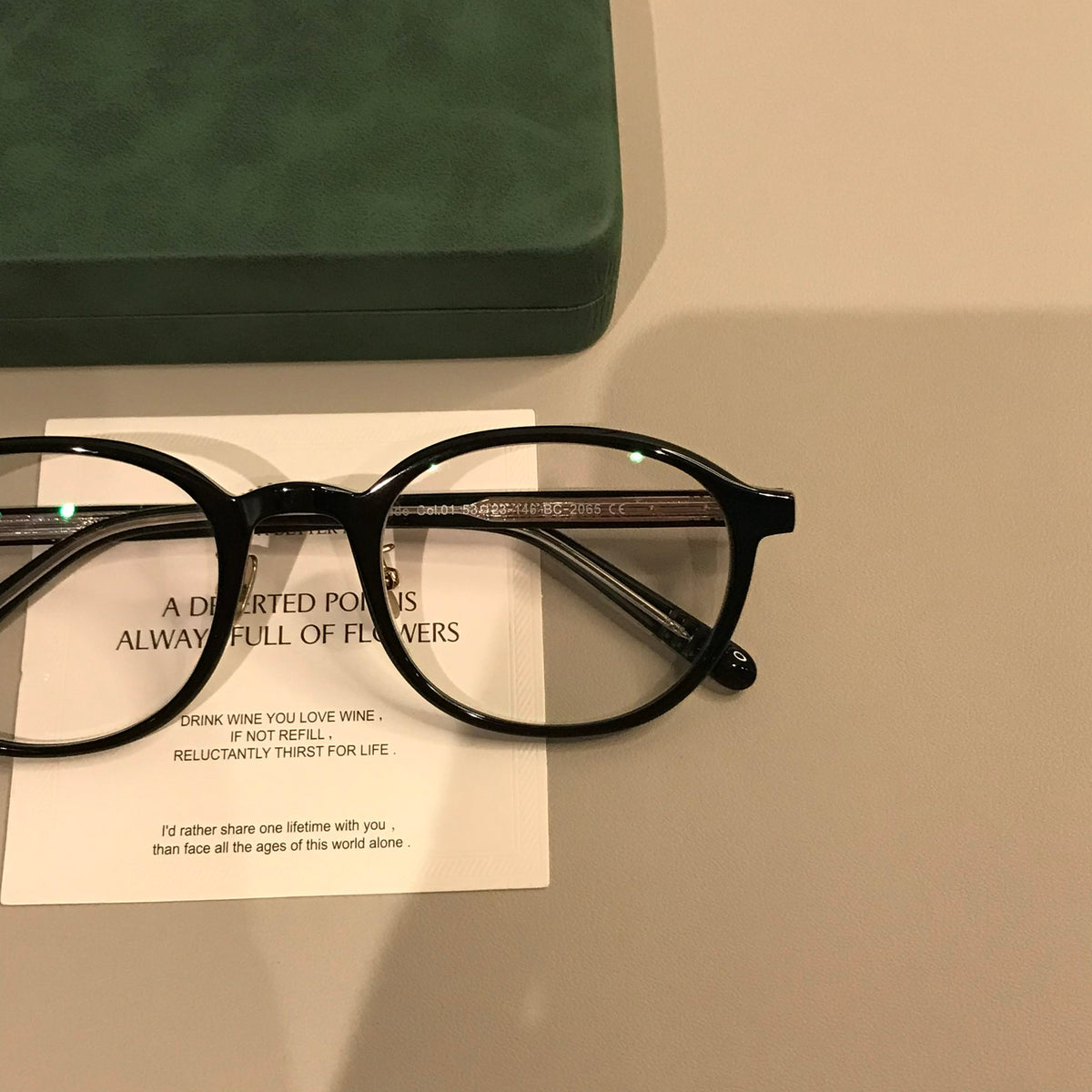Men's Round Eyeglass Frames with Slim Rims and Temples, Black