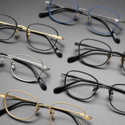 CINILY eyewear temple detail