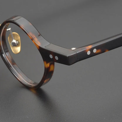 CINILY eyewear frame detail