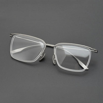 CINILY eyewear temple detail