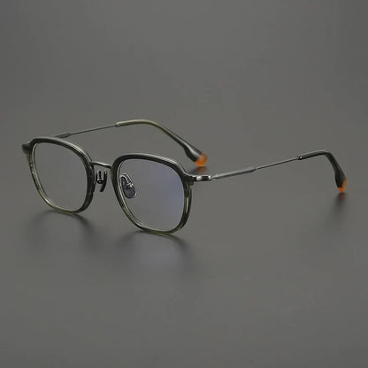 CINILY eyewear lens detail