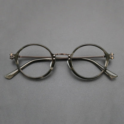 CINILY eyewear lens detail