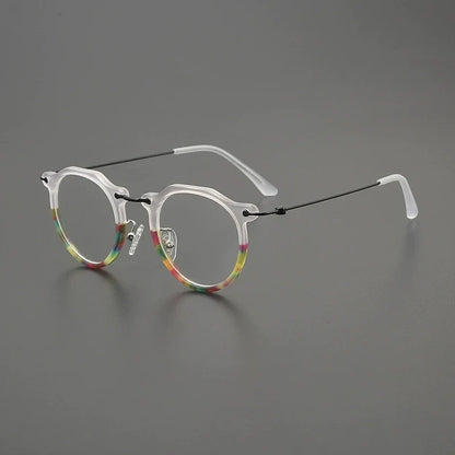 CINILY eyewear temple detail