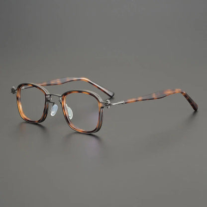 CINILY eyewear lens detail