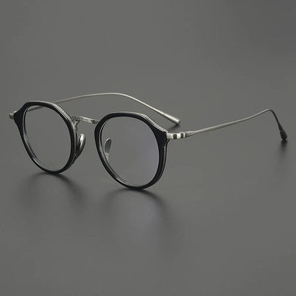 CINILY eyewear lens detail