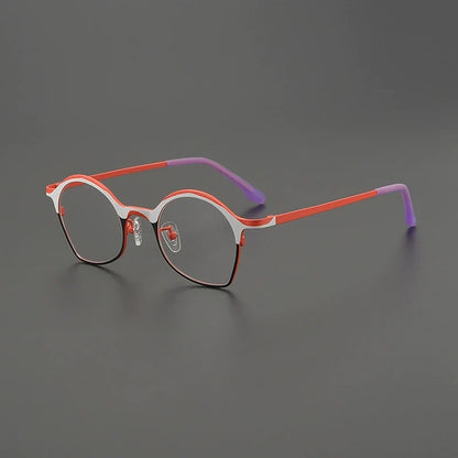 CINILY eyewear temple detail