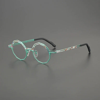 CINILY eyewear temple detail