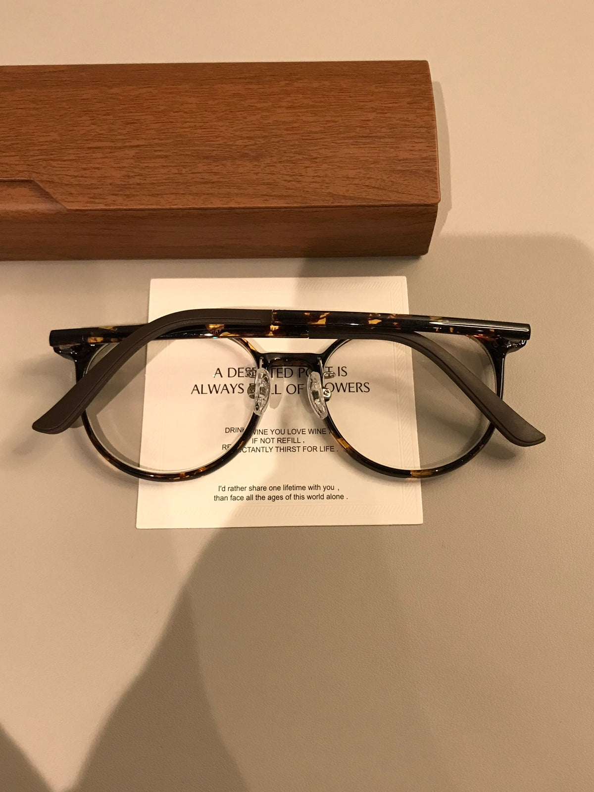 Retro Rounded Frames | Raised Bridge temple detail