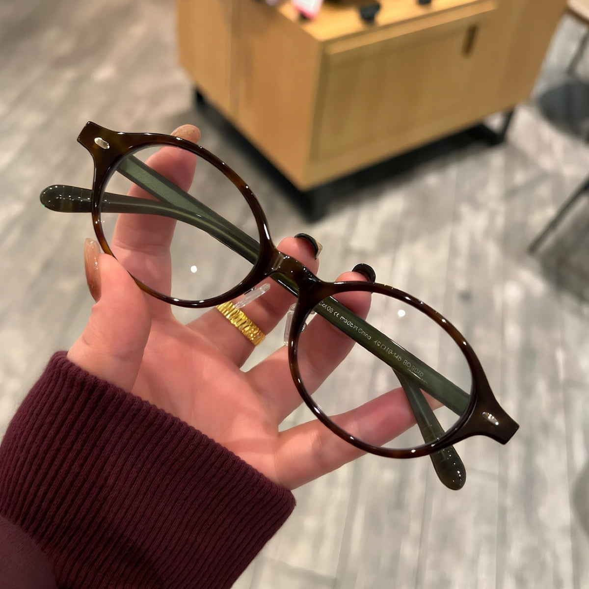 Vintage-Style Rounded Square Eyeglass Frames with Wide Temples, Tortoiseshell