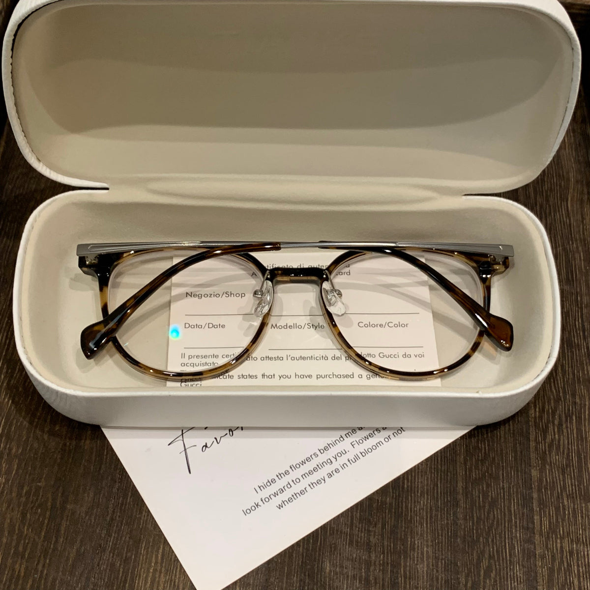 Slender Round Frames | Tortoise, Black or Clear lens detail