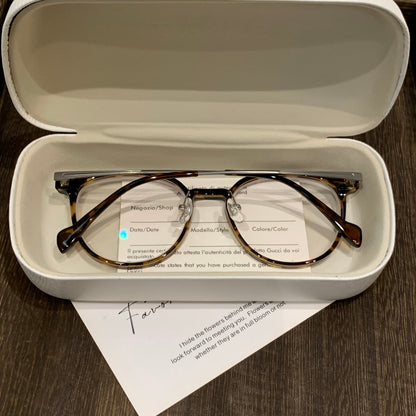 Slender Round Frames | Tortoise, Black or Clear lens detail