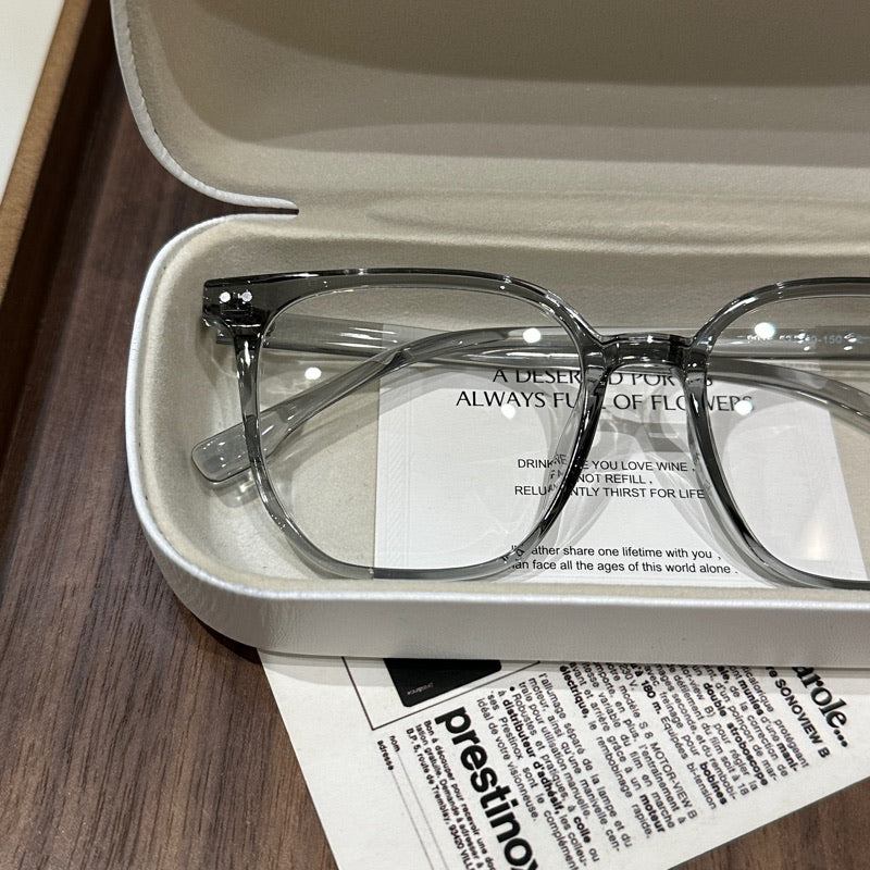 Oversized Rounded Square Eyeglass Frames frame detail
