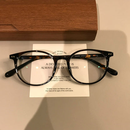 Retro Round Frames | Keyhole Bridge