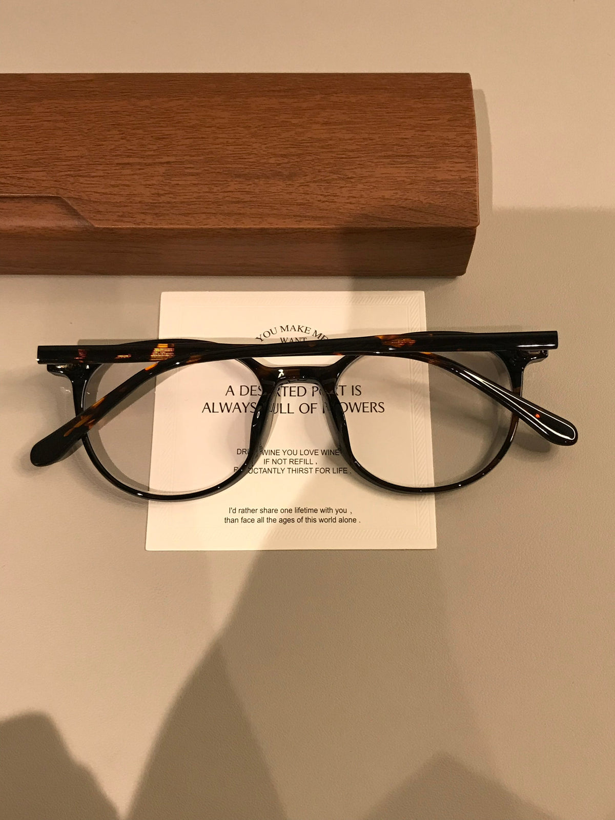Retro Round Frames | Keyhole Bridge temple detail