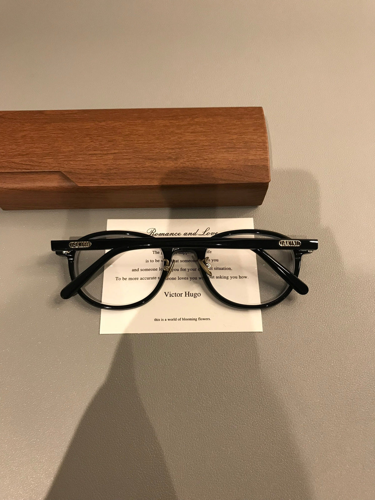 Oval Frames | Black, Burgundy or Tortoise temple detail
