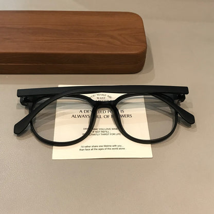 Oversized Square Frames | Matte Black, Broad Brow frame detail