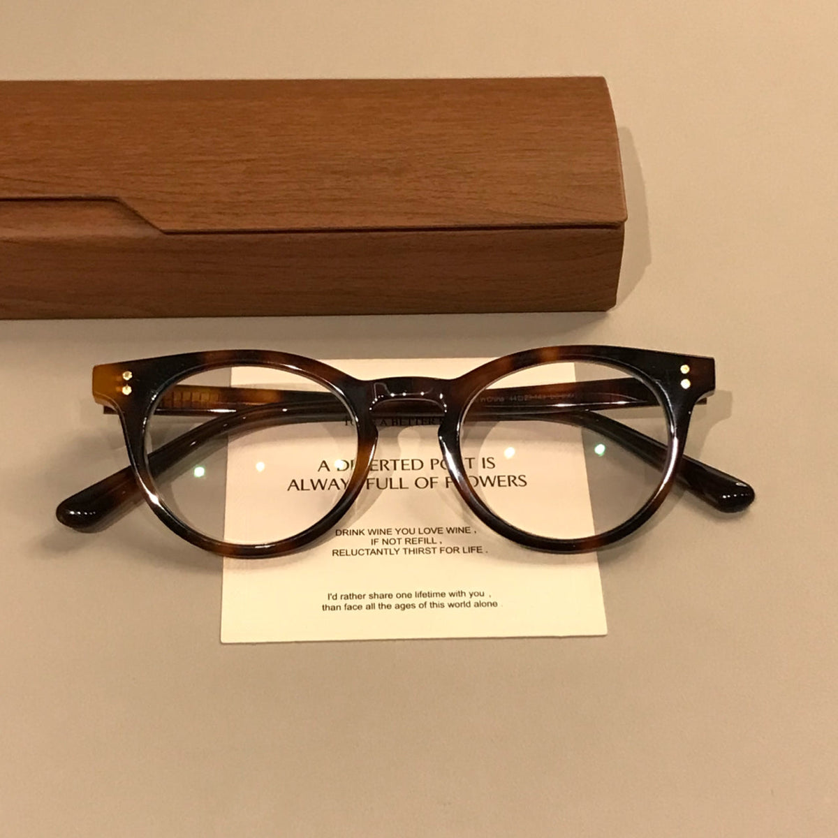 Compact Oval Frames | Black or Tortoiseshell - Tortoiseshell