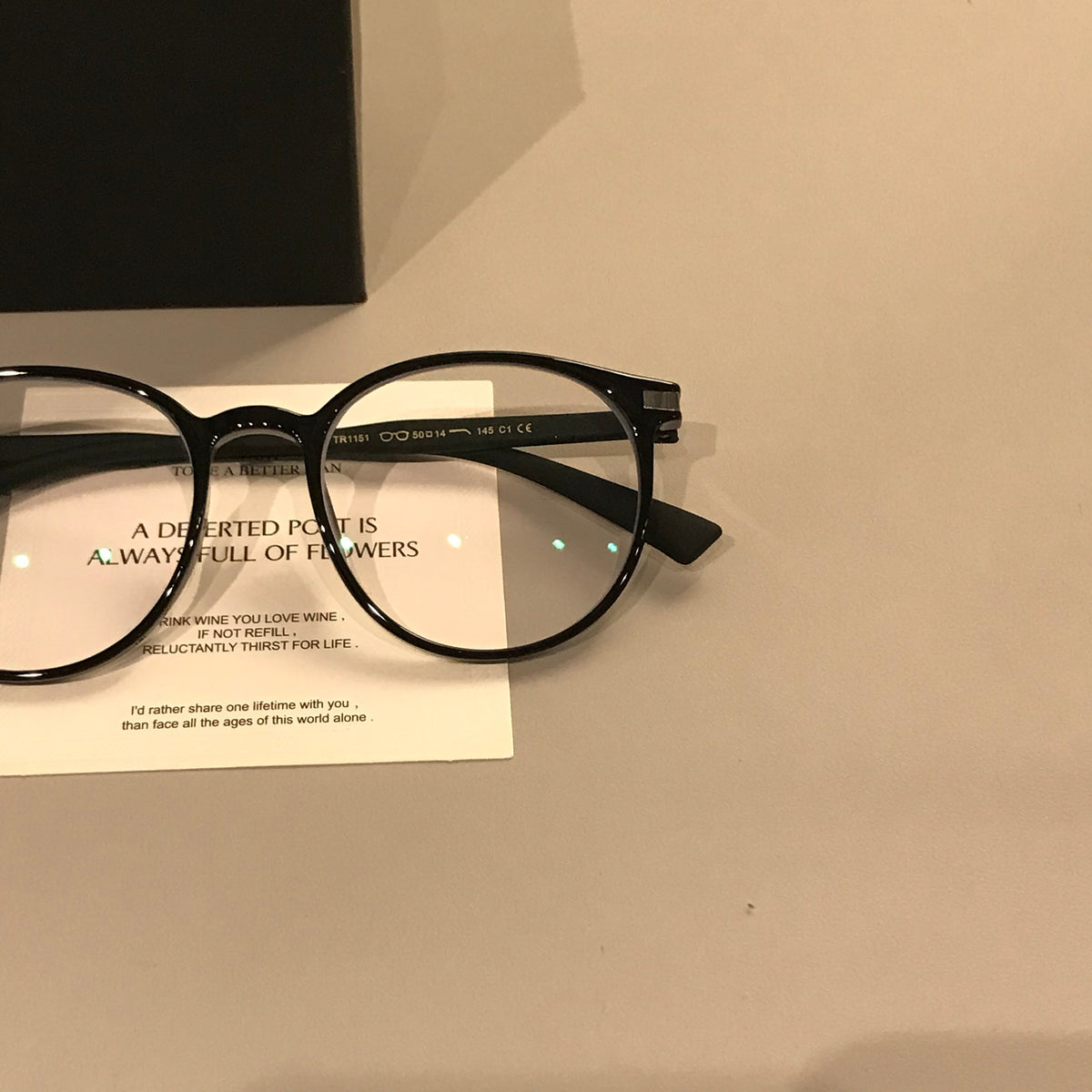 Women's Slim Rounded Square Frames | Black frame detail