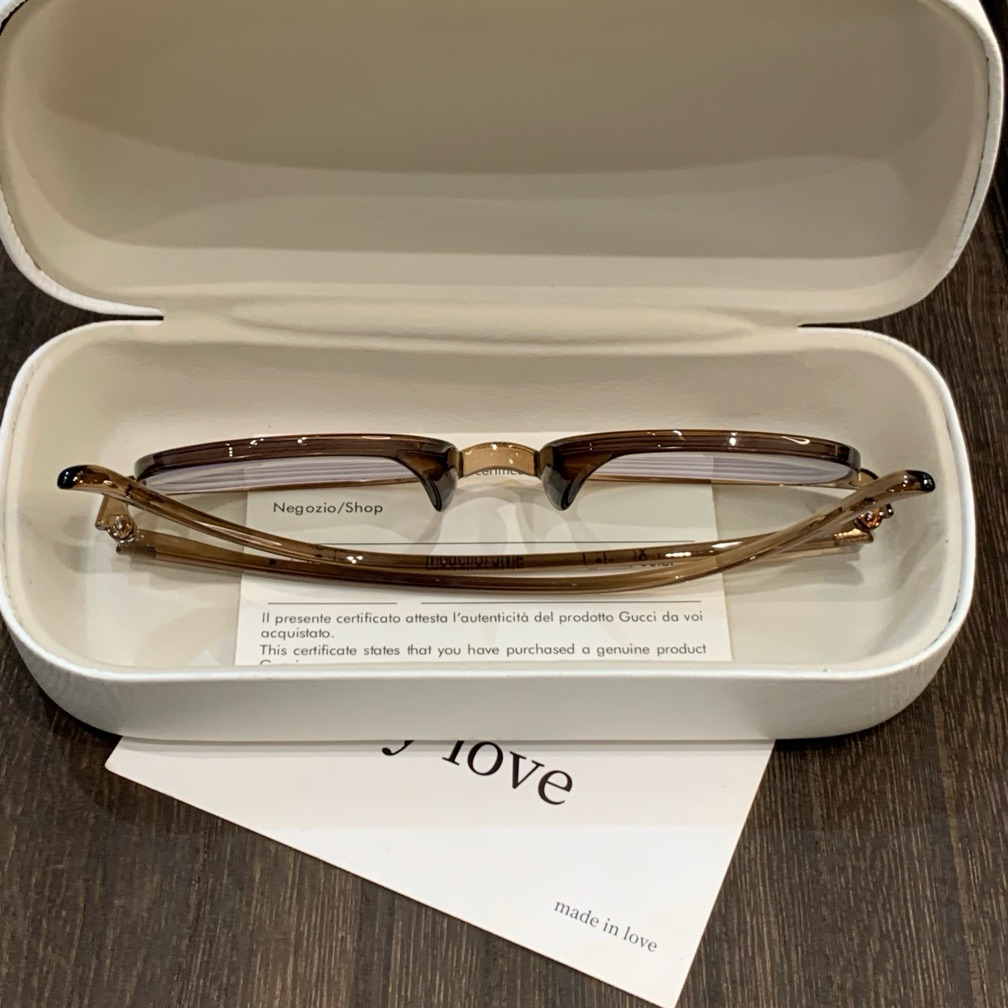 Thin-Rim Round Frames | Cool Tea Brown frame detail