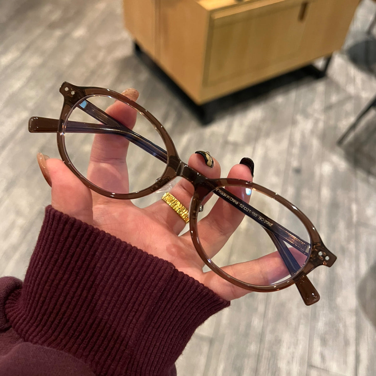 Retro Rounded Square Frames | Tortoiseshell side view