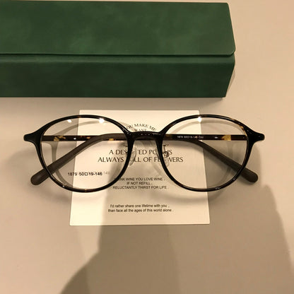 Round Studded Frames | Broad Temples lens detail