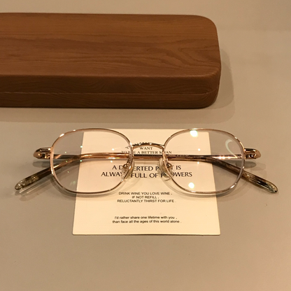Rounded Rectangle Wire-Style Frames | Gold Tone side view