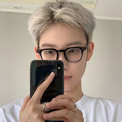 Men's Black Rectangle Frames | Broad Upper Rim lens detail